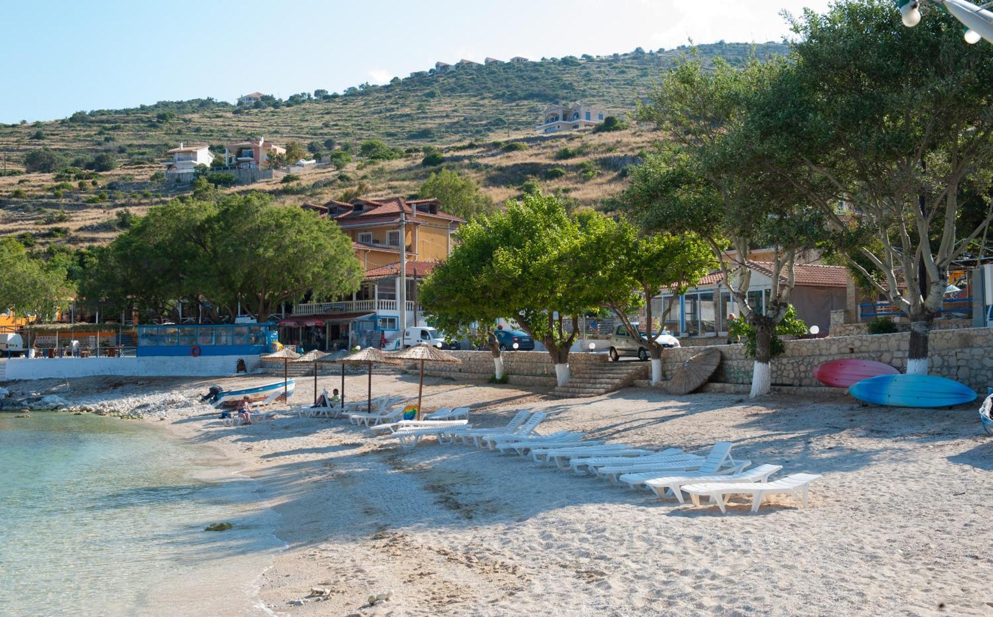 La Grotta Hotel Volímai
